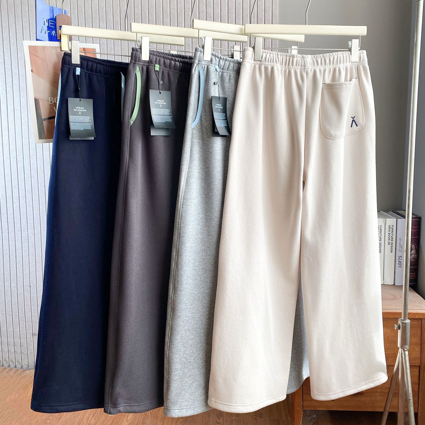 高支针织自然垂坠，拉长腿部线条