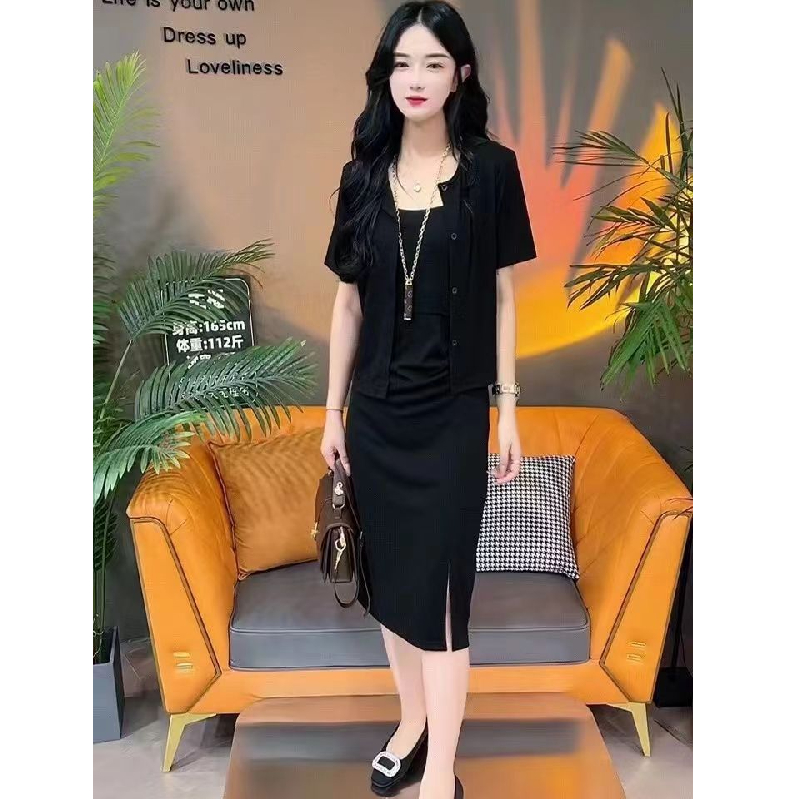 时尚休闲连衣裙女中长款2025新款气质宽松显瘦设计感吊带裙子外套