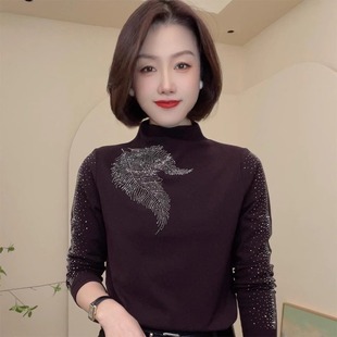 百搭显瘦保暖上衣潮 妈妈装 洋气半高领烫钻一体绒打底衫 女秋冬新款