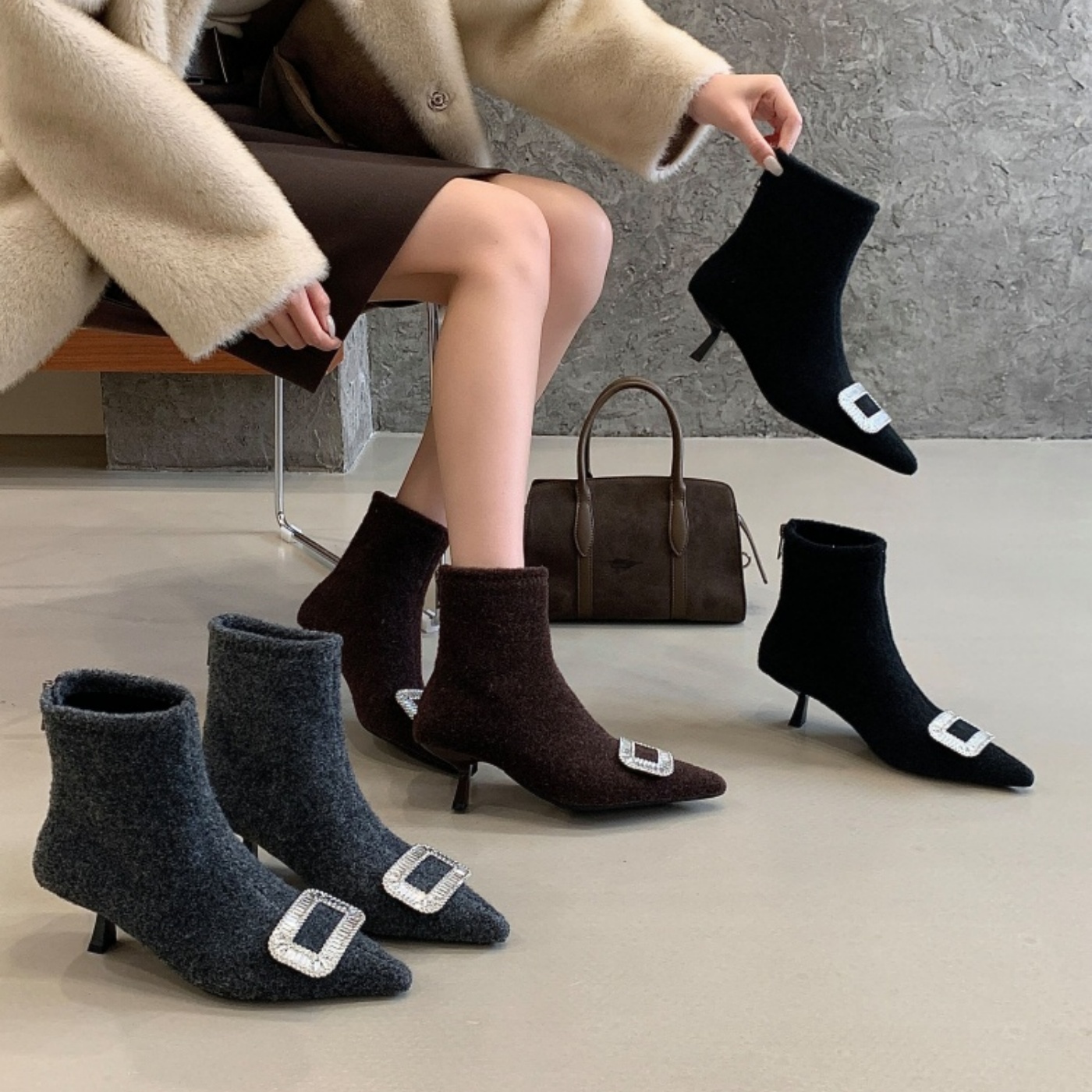 水钻方扣尖头细跟加绒高跟短靴女
