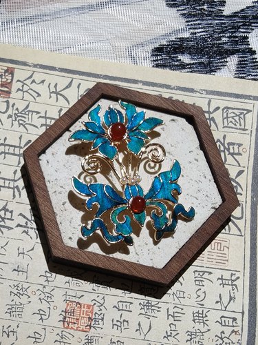 【柒香阁】孔雀羽毛点翠工艺饰品 手工点羽胸针款22 看详情接受拍