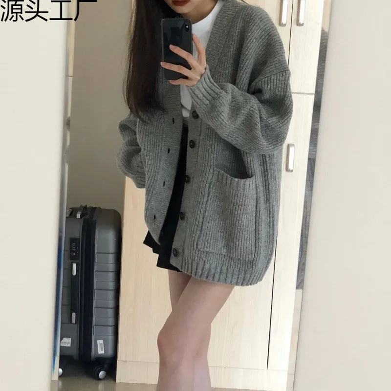 韩系穿搭小香风针织毛衣女秋冬新款外搭宽松慵懒感v领开衫外套潮