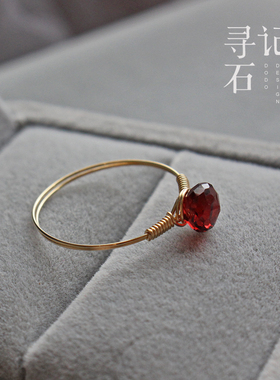 女款石榴石极细款不褪色戒指