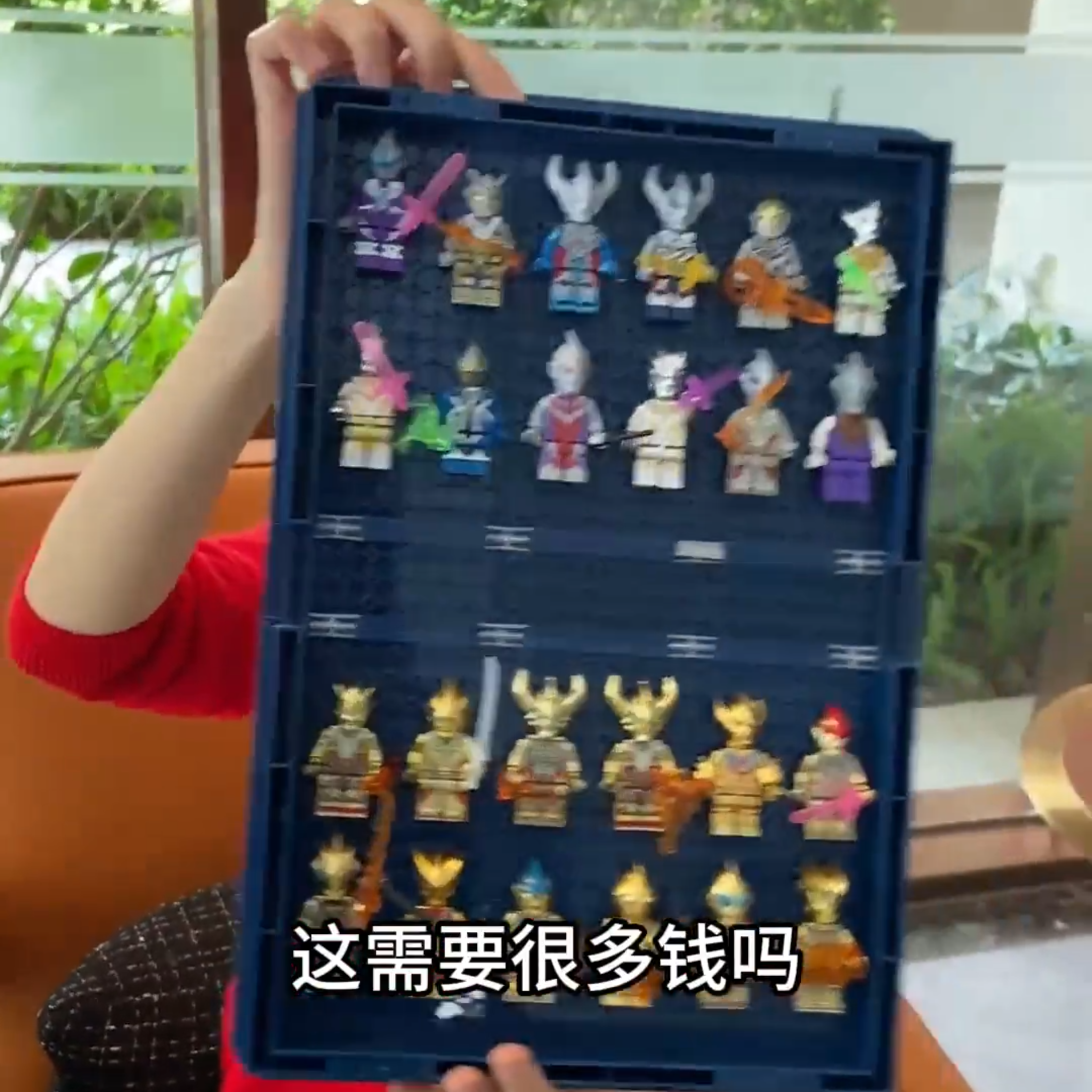 玩具2025新款积木人拼装含武器装饰儿童益智漫系列积木书