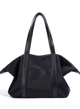 黑色防水尼龙牛津布包2026新款小众设计大容量拼接皮革拉链托特包