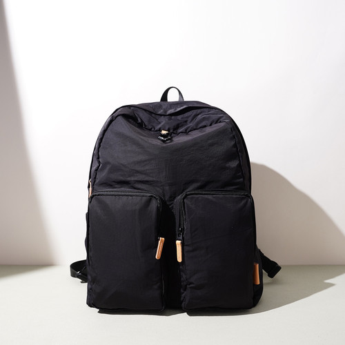 防水尼龙双肩包2026新款小众设计大容量黑色旅行背包百搭轻便书包