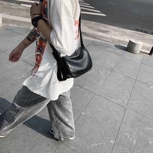 街头潮流男女高级感工装斜挎包简约pu软皮单肩小包A66-P35图片
