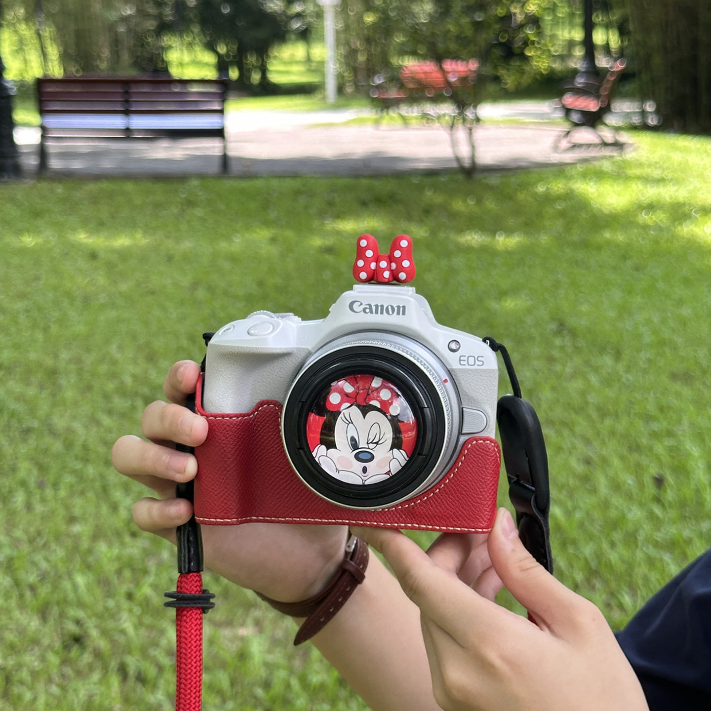 佳能R50相机套R10r62r8保护套R100底座包R6二代配件R5皮套RP壳r7