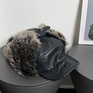 禾木复古皮质毛绒雷锋帽女秋冬保暖护脸显脸小护耳小众鸭舌帽子男