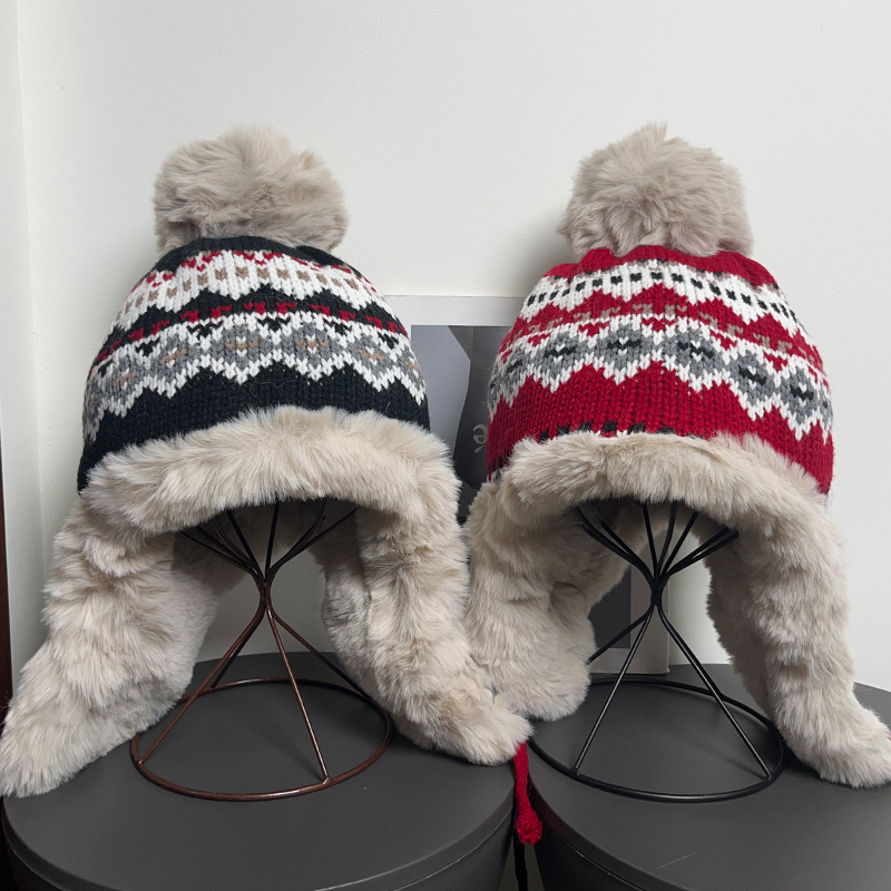 复古民族风毛绒雷锋帽女秋冬保暖防寒护脸显脸小户外骑行护耳帽子