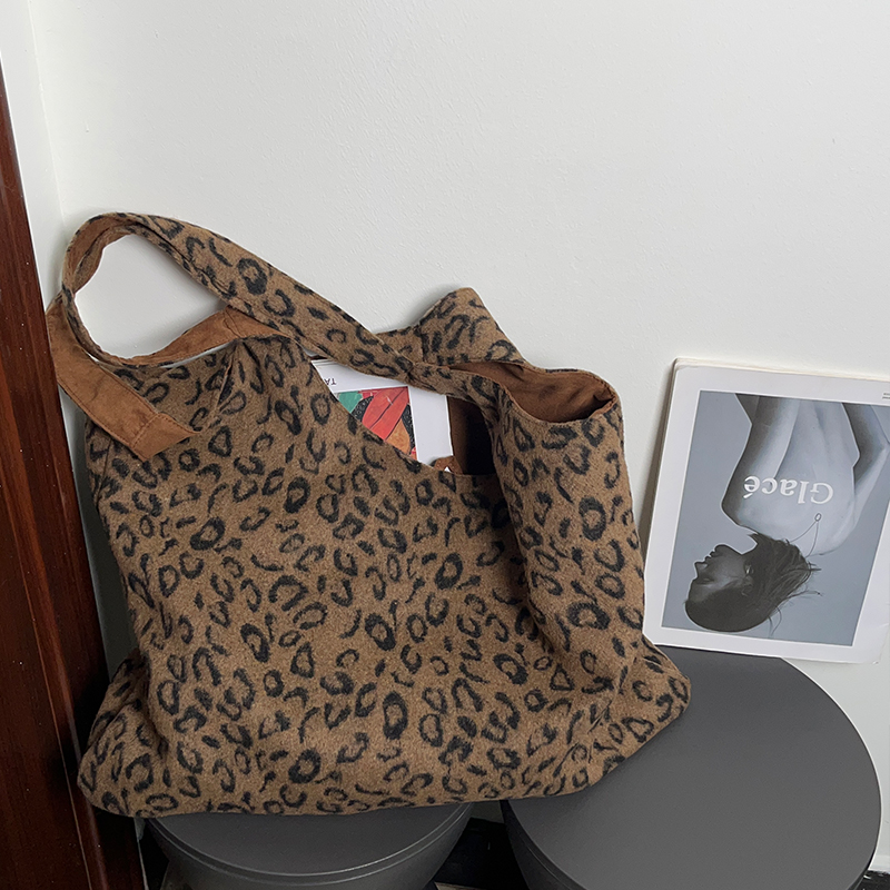 韩国东大门豹纹印花双面女包大容量通勤斜挎包辣妹时尚流行单肩包