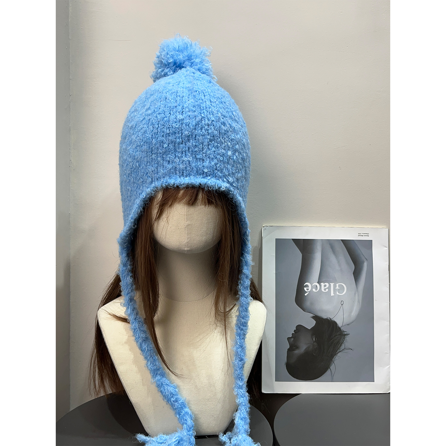禾木雪乡温柔蓝色可爱毛球绑带护耳帽女秋冬保暖百搭针织毛线帽子