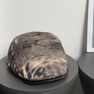 复古麂皮绒豹纹鸭舌前进帽女秋冬保暖千禧辣妹小众拼接贝雷帽子潮