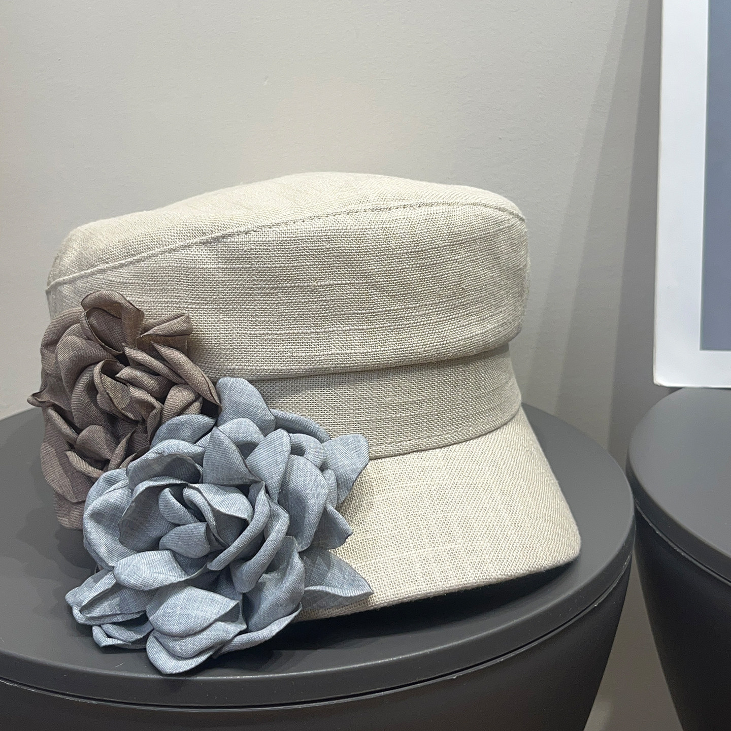 自制花朵日系复古亚麻遮阳报童帽女春夏天小众透气平顶贝雷帽子潮