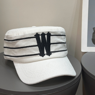 韩系复古刺绣字母灯芯绒平顶鸭舌帽女秋百搭显脸小时髦马术帽子潮