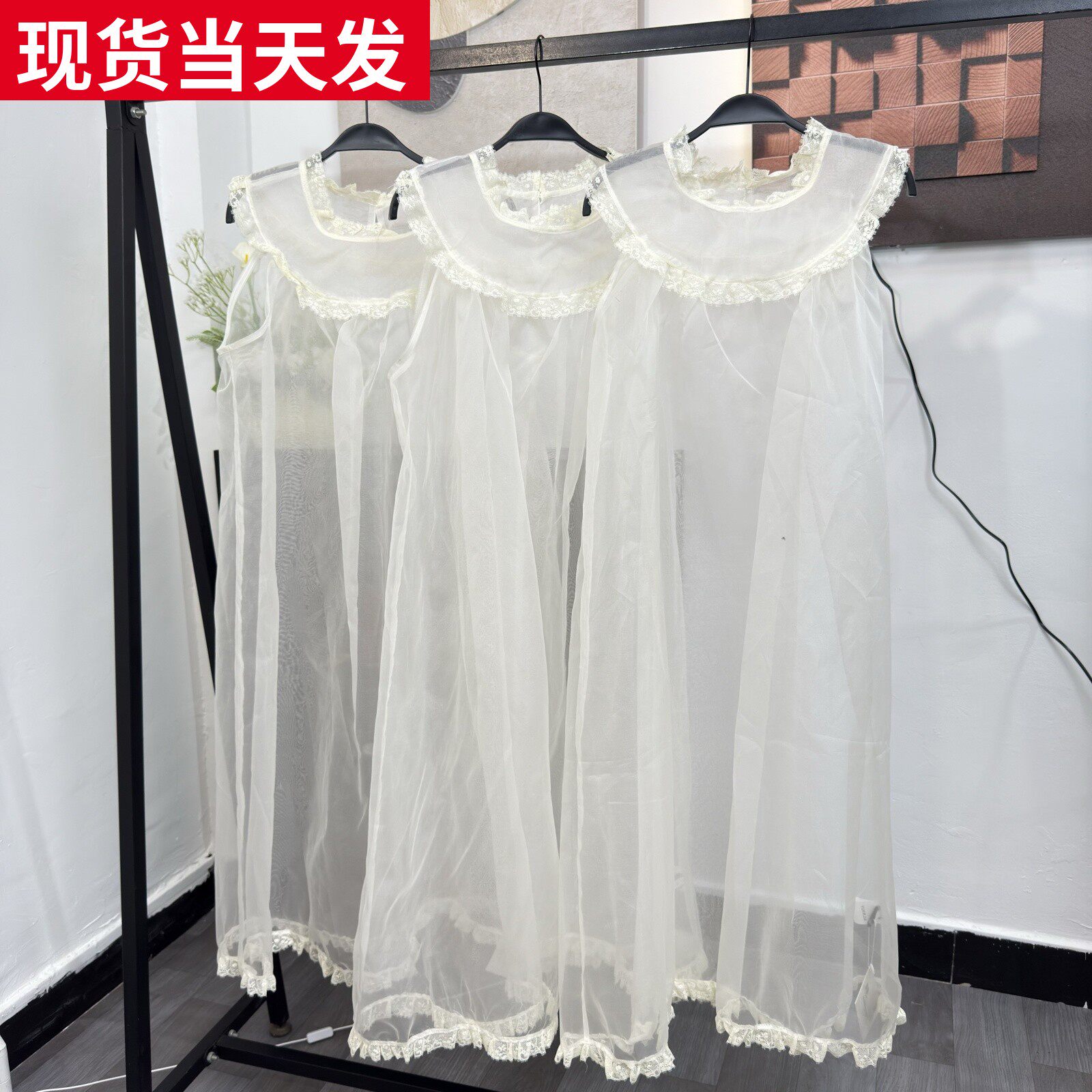 真丝花边领透视叠穿连衣裙
