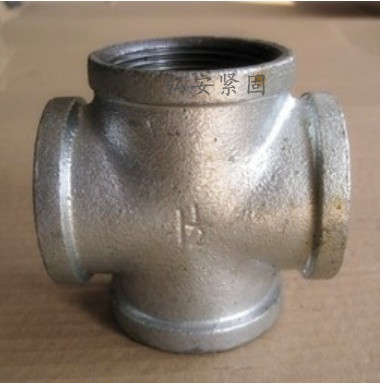 镀锌管平面正四通4分6分1寸内丝管接头DN15-DN100管配件铁管四通