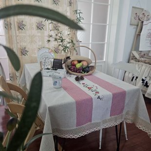 法式田园复古格调百搭棉线刺绣竹节麻拼接红色格子钩针花边餐桌布
