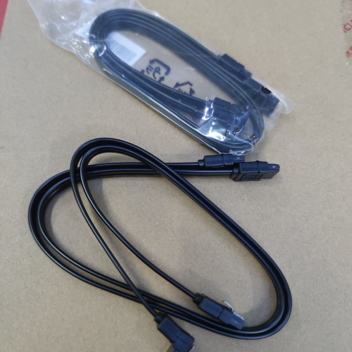 原装华硕技嘉1条装2条装SATA数据线 SATA 线sata 串口硬盘线