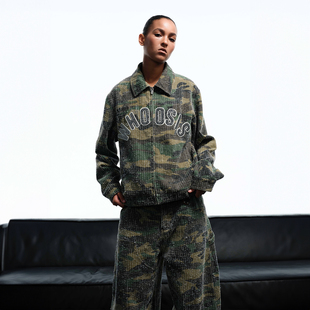 酷飒男女 绿色勾破迷彩贴布钻石夹克外套秋季 WHOOSIS 不知其名