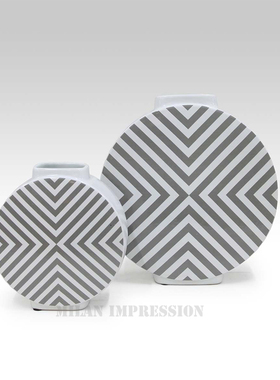 简约现代风售楼处家具展厅陶瓷瓶