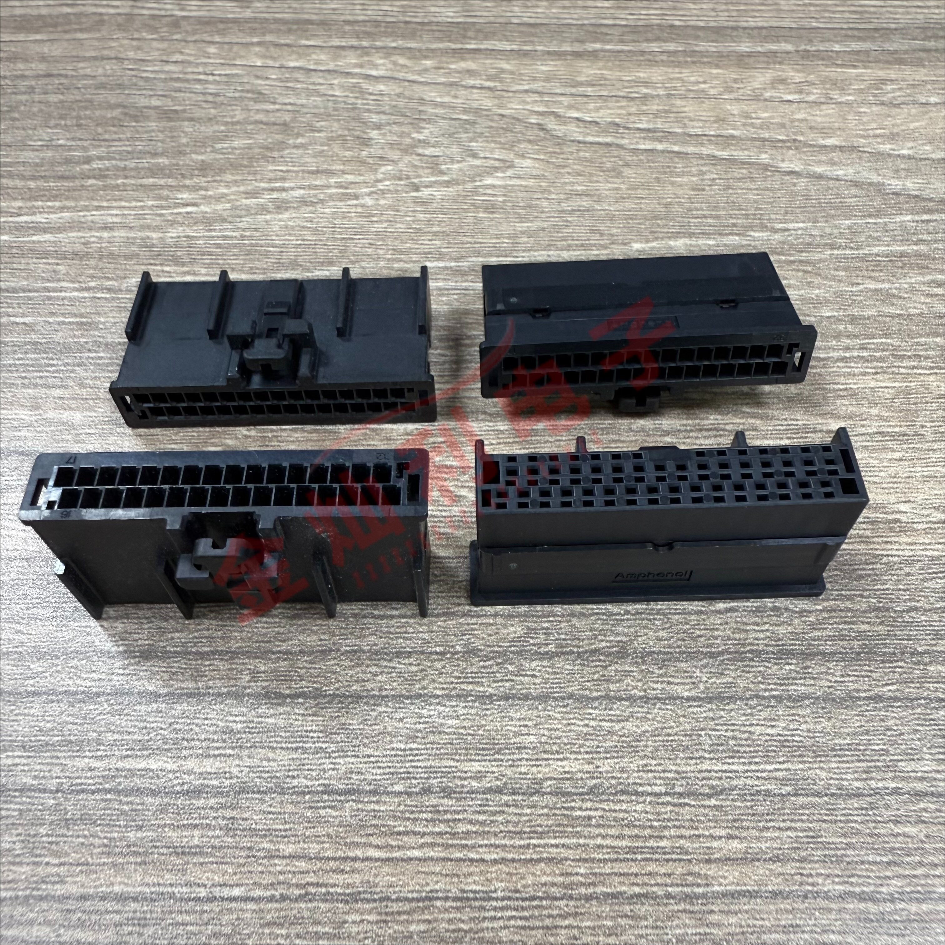 安费诺FCI插头 10153123-032KALF 紧凑型线对板32PIN汽车连接器