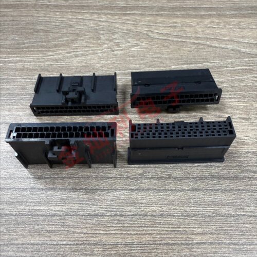 安费诺FCI插头 10153123-032KALF 紧凑型线对板32PIN汽车连接器