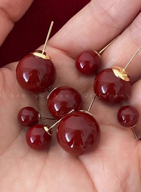 酒红色豆豆珍珠耳钉女秋冬复古港风高级感红色耳环养耳洞小巧耳饰