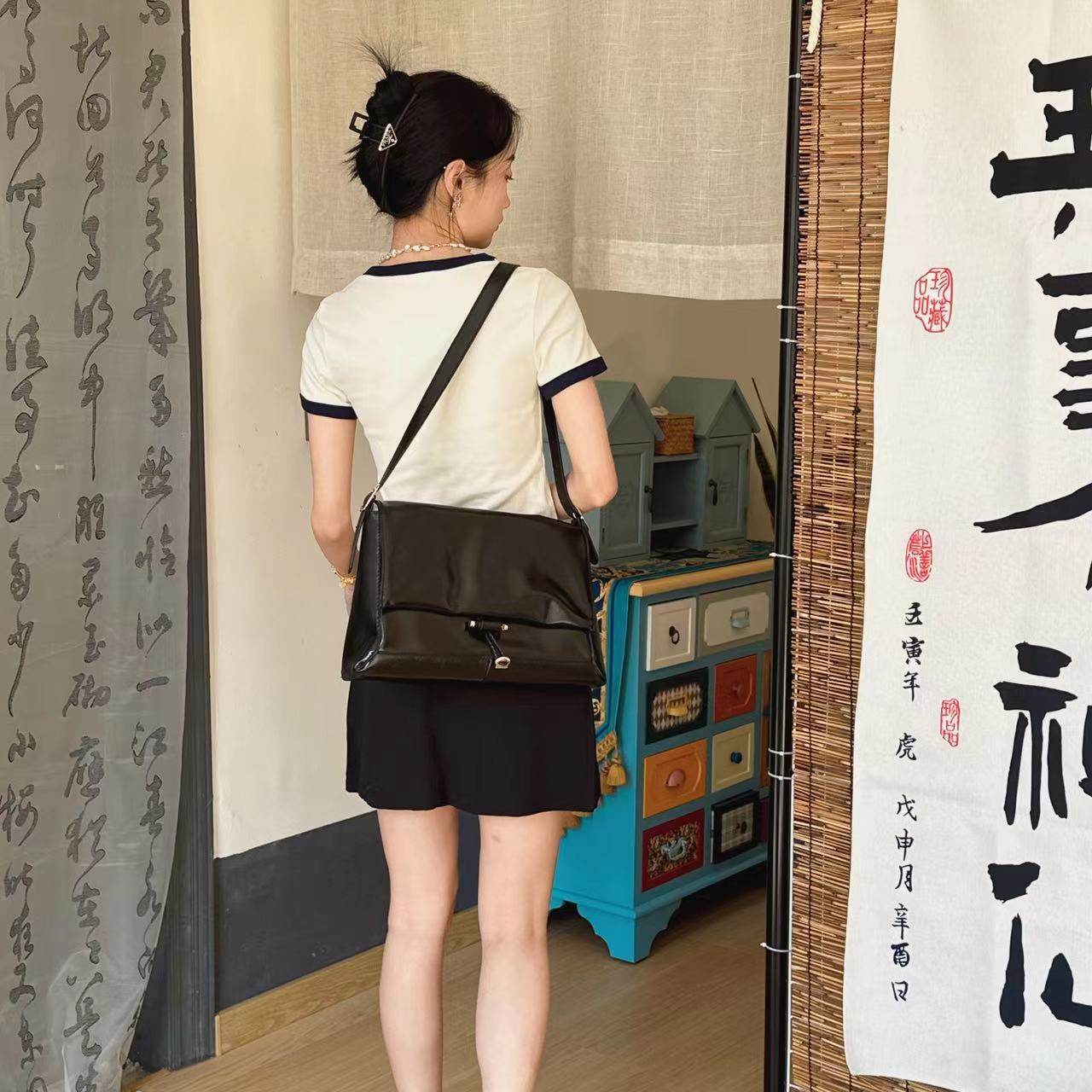 新款崔秀英同款包包大号腋下包女2023软皮女包单肩包大容量邮差包