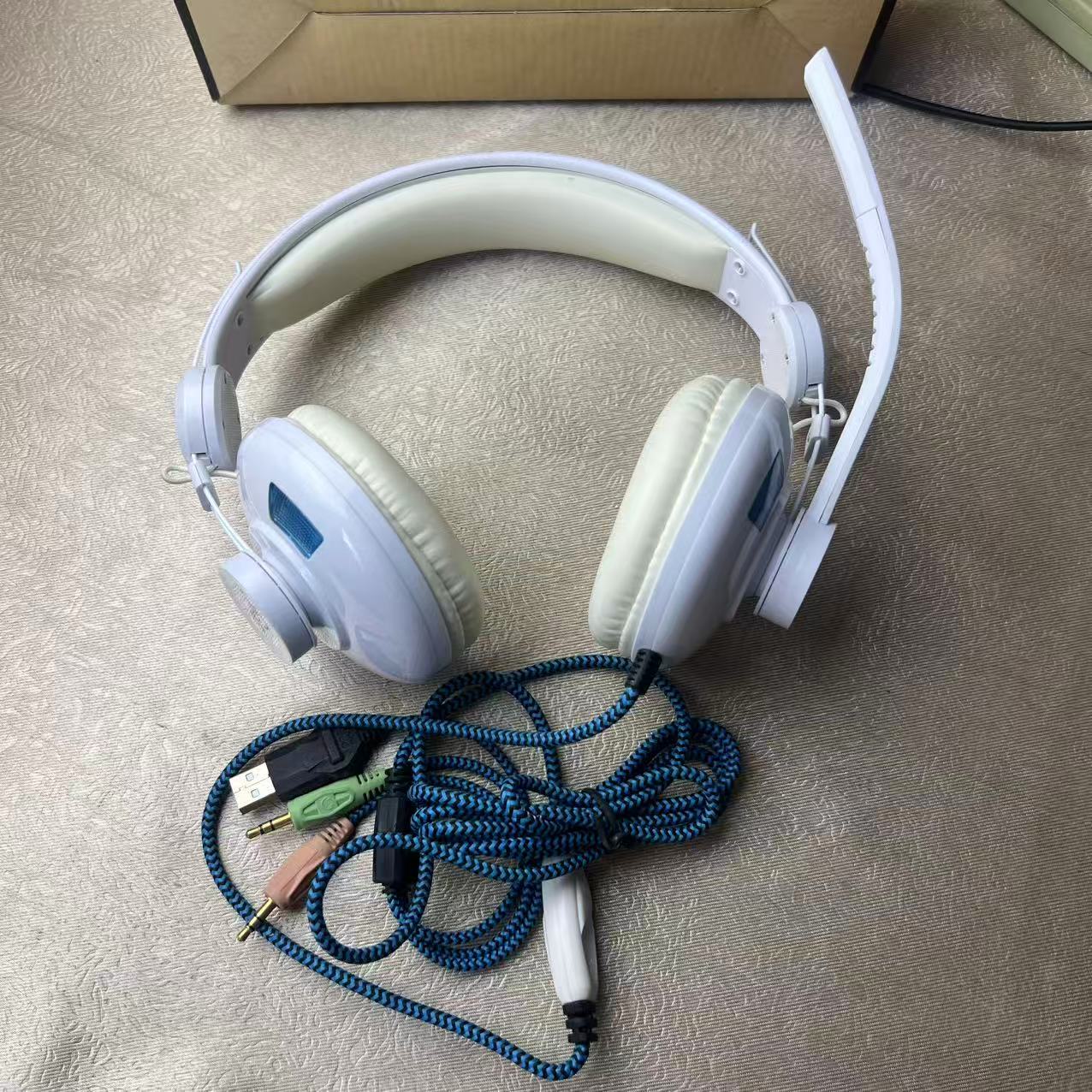 品牌sibyl电脑头戴式耳机发光耳麦台式机笔记本有线吃鸡耳麦话筒