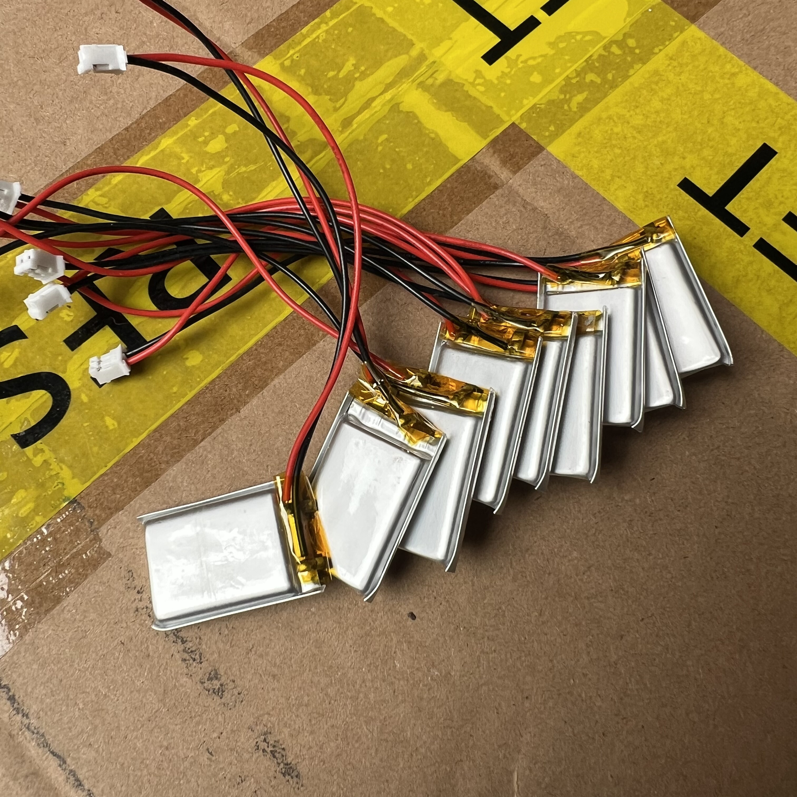 蓝牙耳机充电仓3.7V不带保护板聚合物锂池 200mAh规格502030