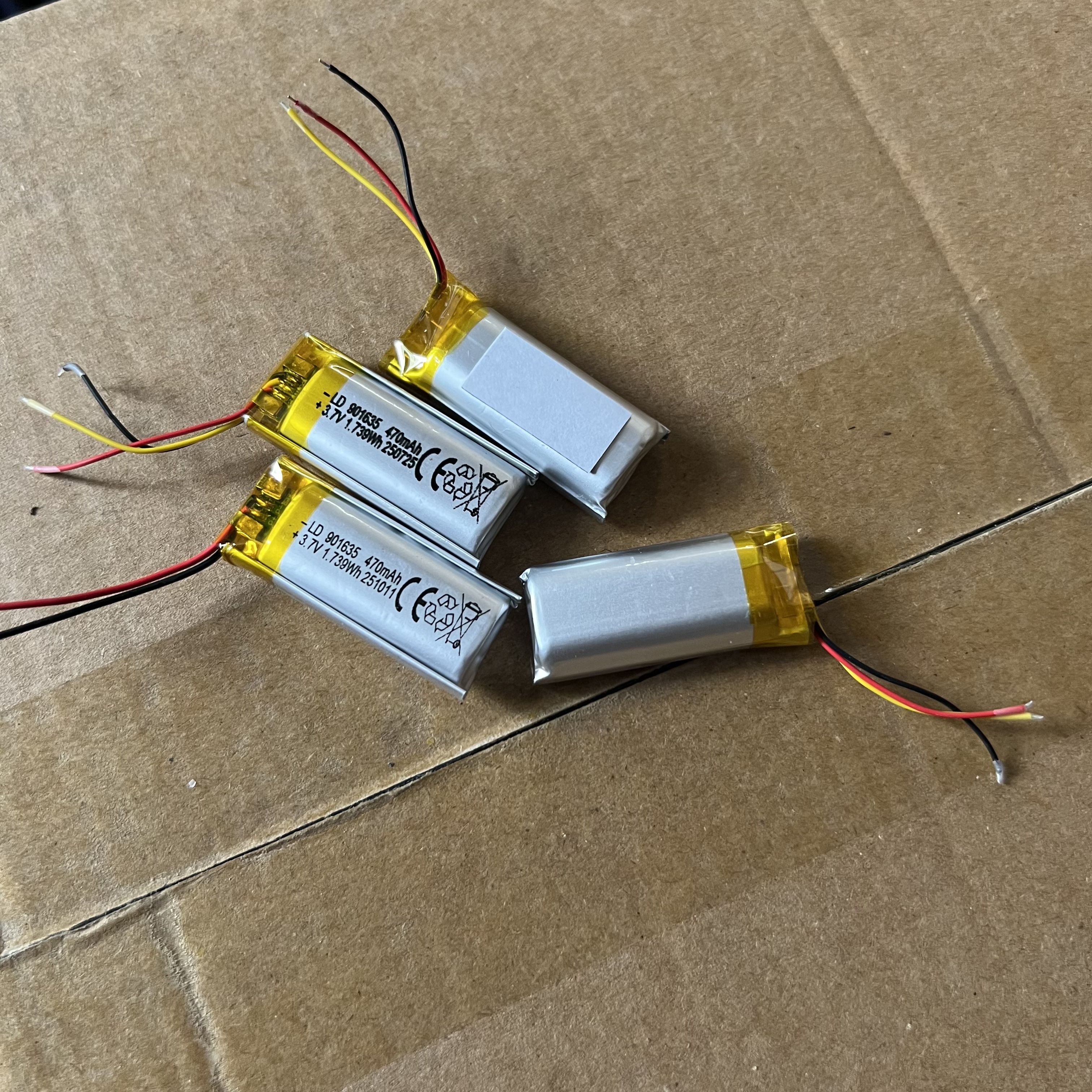 3.7V聚合物软包锂电池470mAh带保护板蓝牙挂脖耳机音箱规格901635