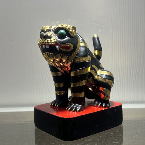 桧木精雕台湾虎爷大元帅神像