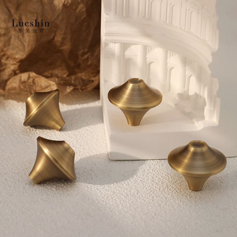 法式轻奢衣橱柜门抽屉拉手