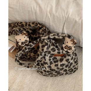 秋冬毛绒包包女款爆款2025新款韩系豹纹百搭单肩包时尚通勤斜挎包