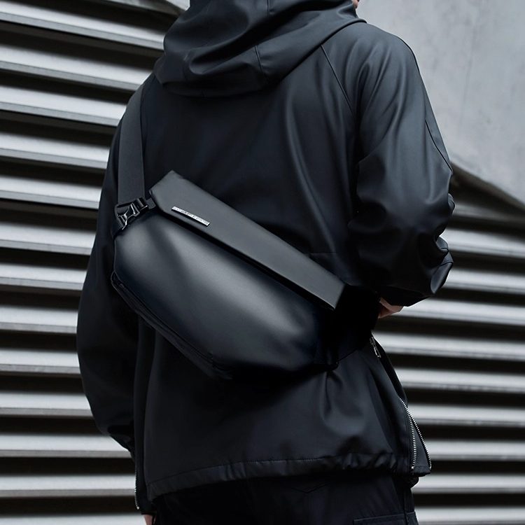 香港品牌牛津布斜挎包男士机能邮差包胸包腰包骑行运动背包单肩包