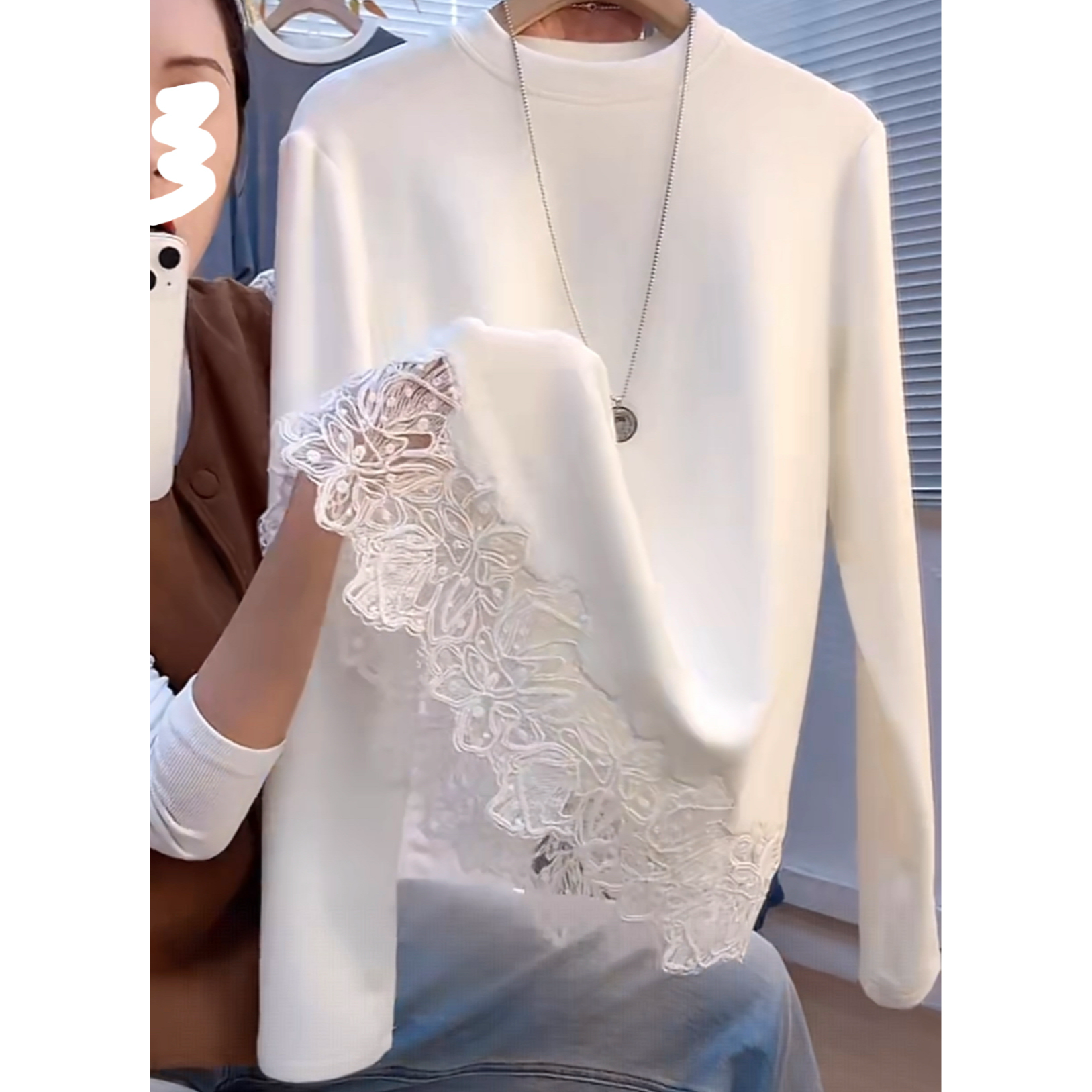 广州十三行高货~2025秋冬新款德绒圆领法式拼接蕾丝花边长袖上衣