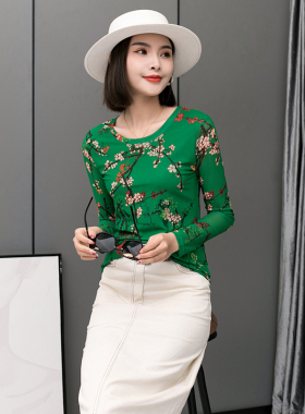 春季女装漂亮时髦时尚洋气小衫内搭长袖t恤独特蕾丝网纱绿色上衣