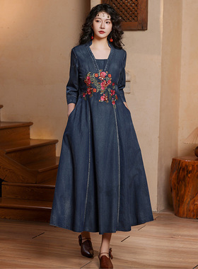 2025年新款春季民族风气质复古重工刺绣修身牛仔连衣裙A82733