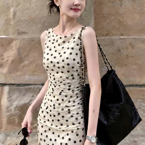 法式复古波点背心连衣裙女夏季新款设计感收腰显瘦气质无袖长裙子