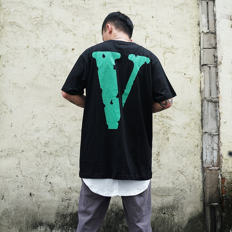 潮牌 VLONE F FPIENDS短袖TEE绿色大V东京限定经典款男女宽松T恤|msdalam kategori Pakaian Lelaki, baju-T - dari Buy2taobao.com untuk memberikan perkhidmatan ejen Taobao profesional membeli