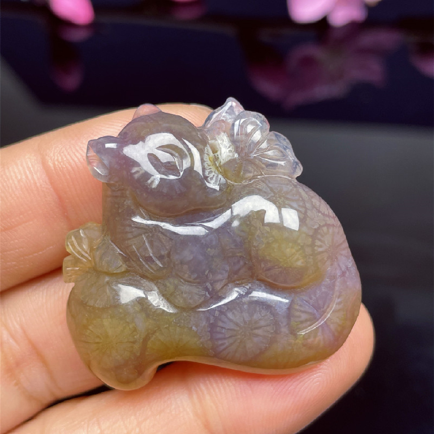 天然珊瑚玉九尾狐仙吊坠冰种紫色