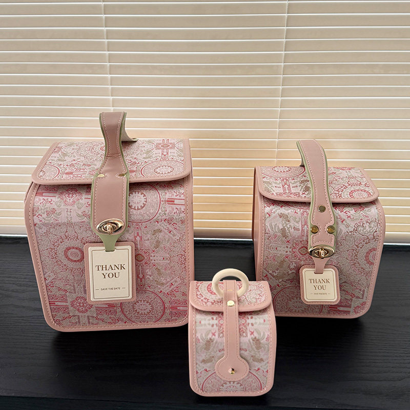 2026新款新中式结婚订婚送伴娘伴手礼盒喜糖盒空盒宴席回礼外包装