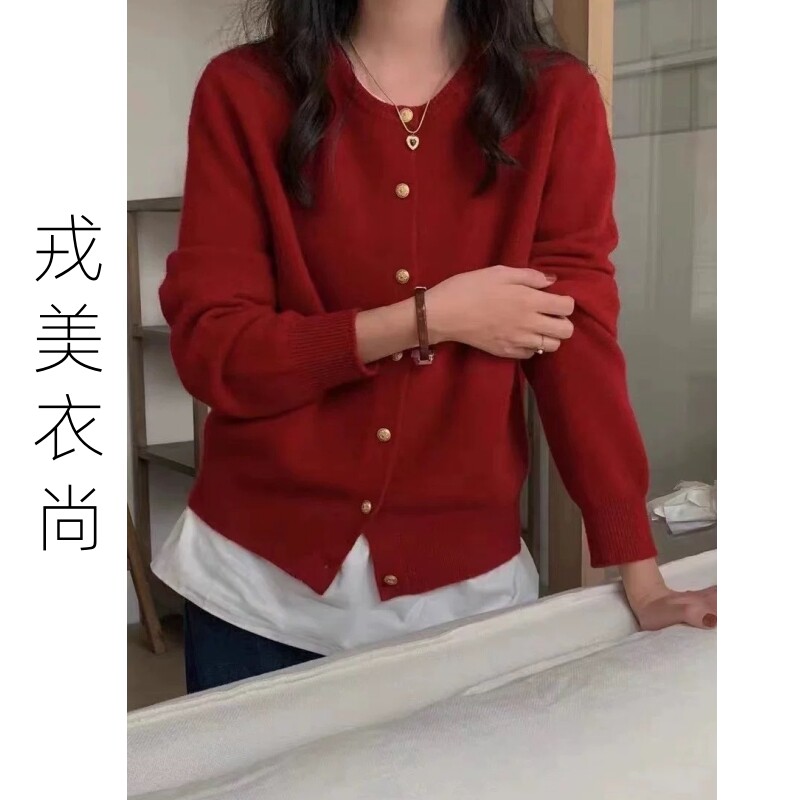 戎美衣尚韩系简约小金扣山羊绒开衫复古红色短款毛衣薄款针织外套