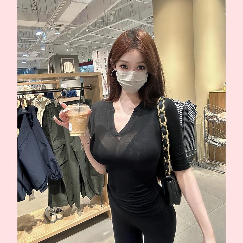 纯欲低胸t恤女黑色打底衫短袖上衣修身V领微透性感