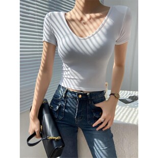 白色正肩短款短袖t恤女2026新款爆款夏季欧洲站小衫垫肩v领打底衫