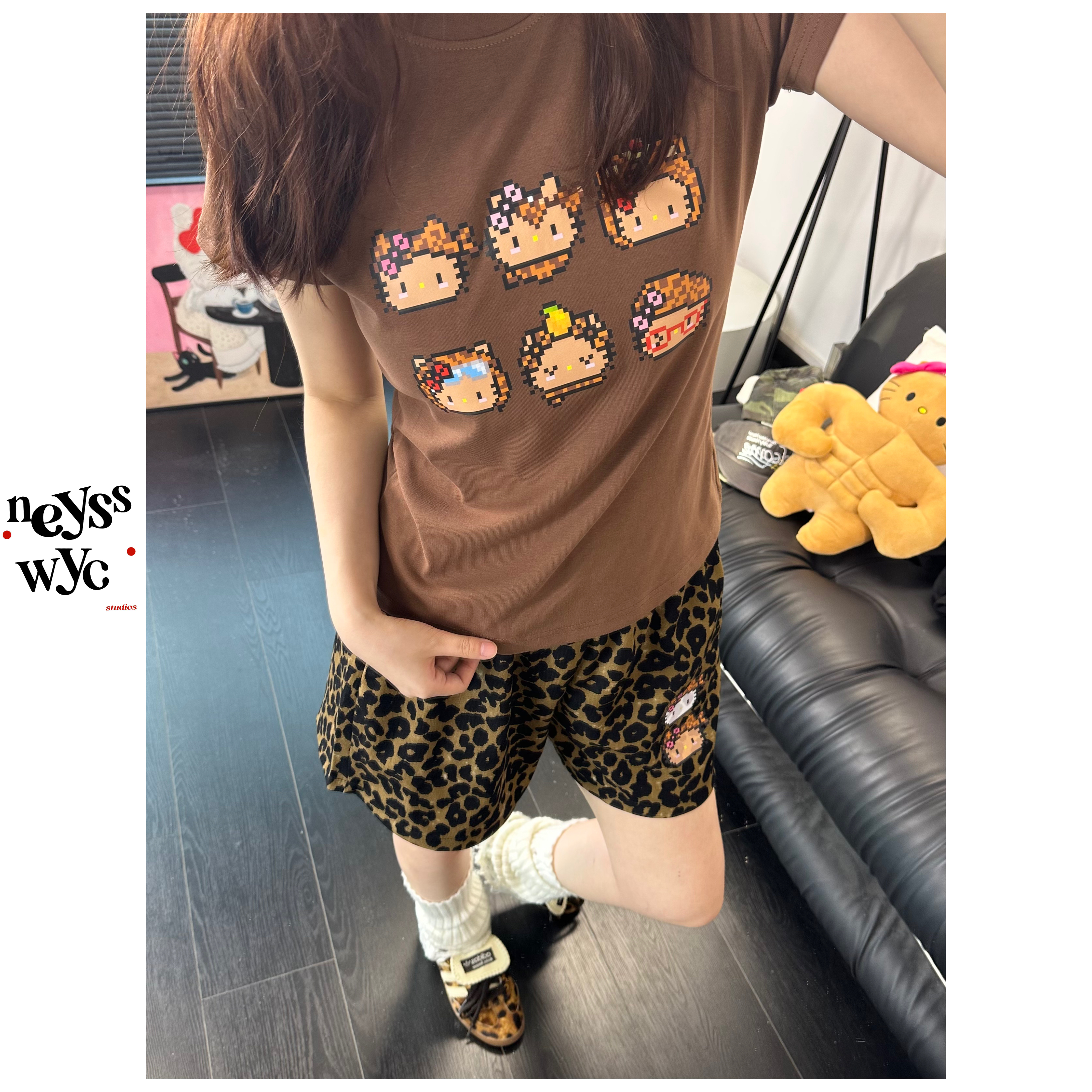 NEYSSWYC  豹纹黑皮卡通KT沙漏型修身短袖T恤小飞袖正肩显瘦夏季