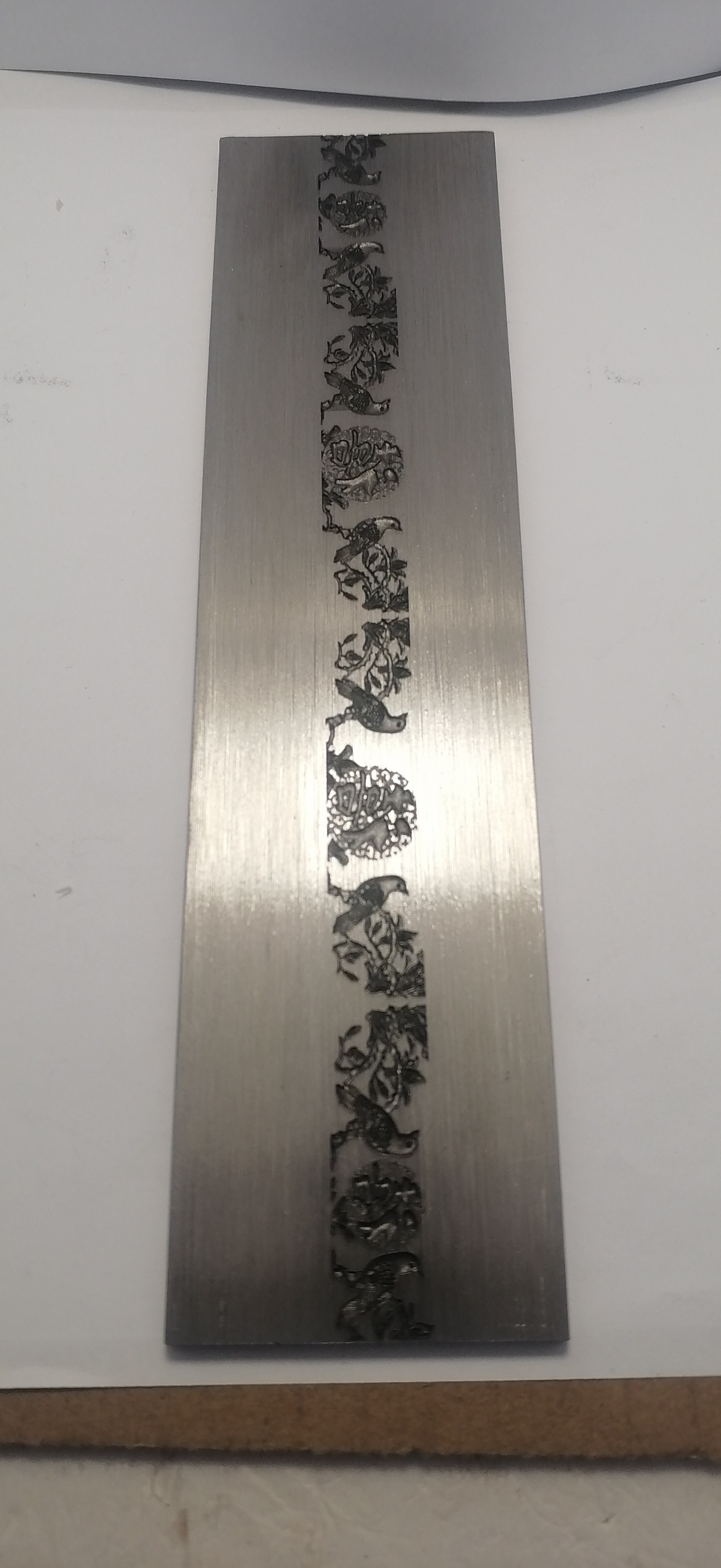 喜上眉梢手镯辊压模具钢板画面是阴雕压出的手镯是浮雕纹路清除