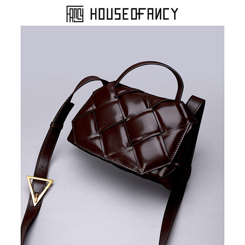 HOUSEOFANCY编织翻盖简约斜挎包亮面真皮puffy时髦秋冬手提包627