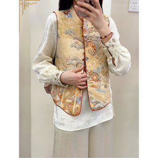 子母依重工刺绣马甲26107REF7391